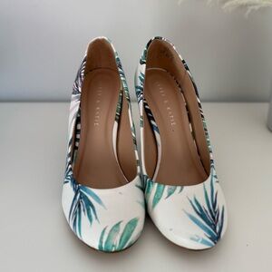 Kelly & Katie White and Green Leaf Print Heels